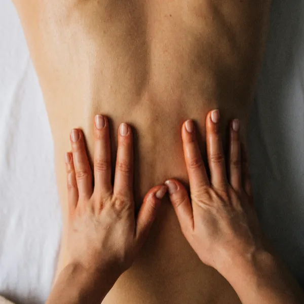 Welke massage vaak wordt gebruikt bij lage rugpijn